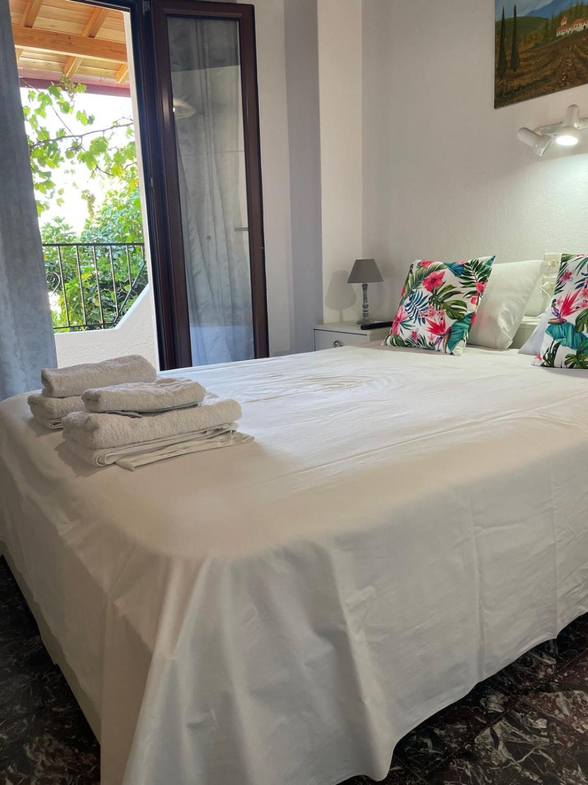 Katerinas Apartmens Skiathos Exterior foto